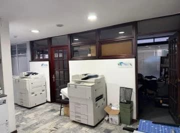Oficina Comercial Muy Bien Ubicada, Inversión Segura — imagen 2