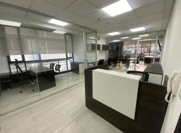 Venta Oficina Amoblada 75 m² - Sector Av República del Salvador — imagen 2