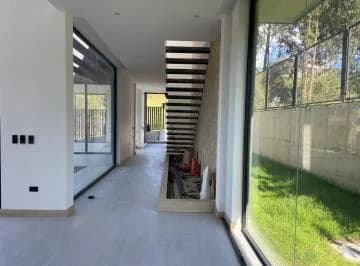 Casa con Piscina, Challuabamba, Azuay — imagen 2