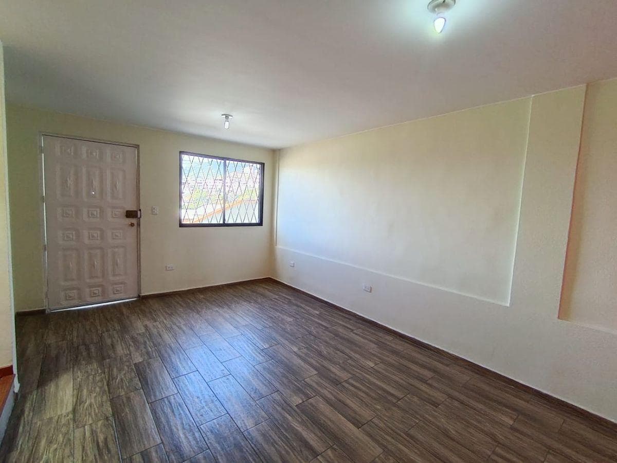 Venta Duplex Sector Santa Martha de Chillogallo — imagen 8