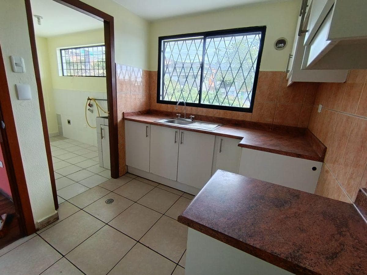 Venta Duplex Sector Santa Martha de Chillogallo — imagen 5