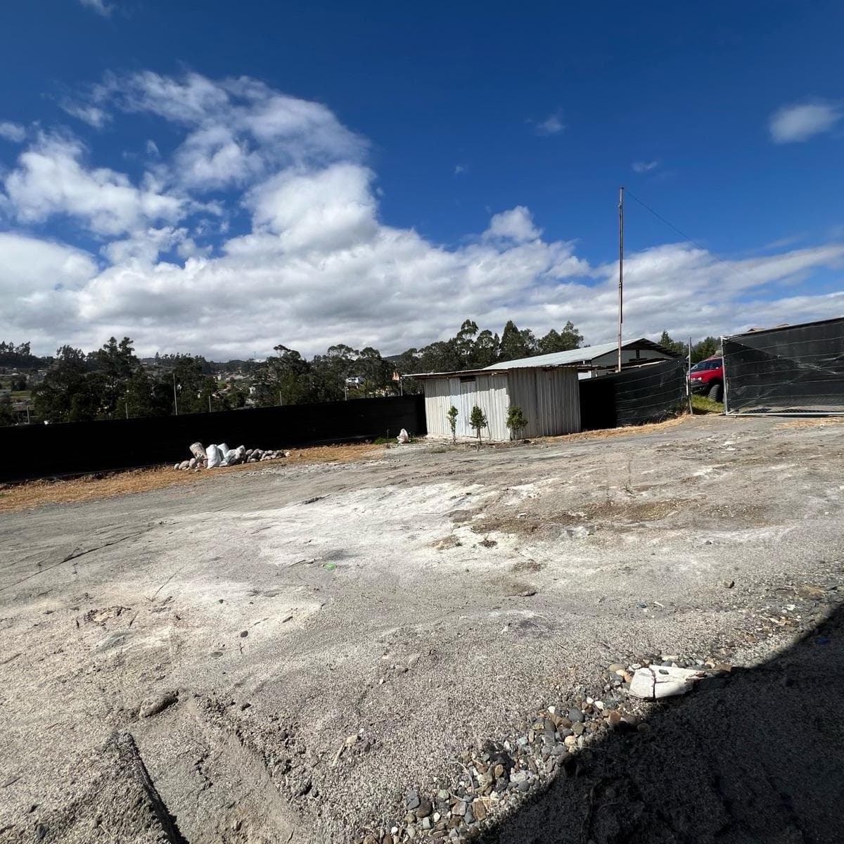 Amplio Terreno Comercial en Renta Sector El Valle - Cuenca, Azuay — imagen 1