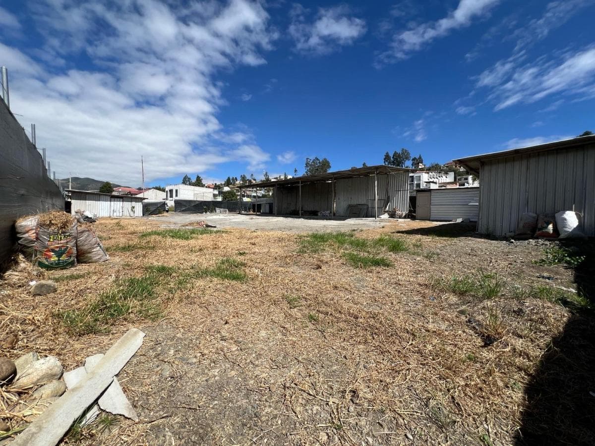 Amplio Terreno Comercial en Renta Sector El Valle - Cuenca, Azuay — imagen 10