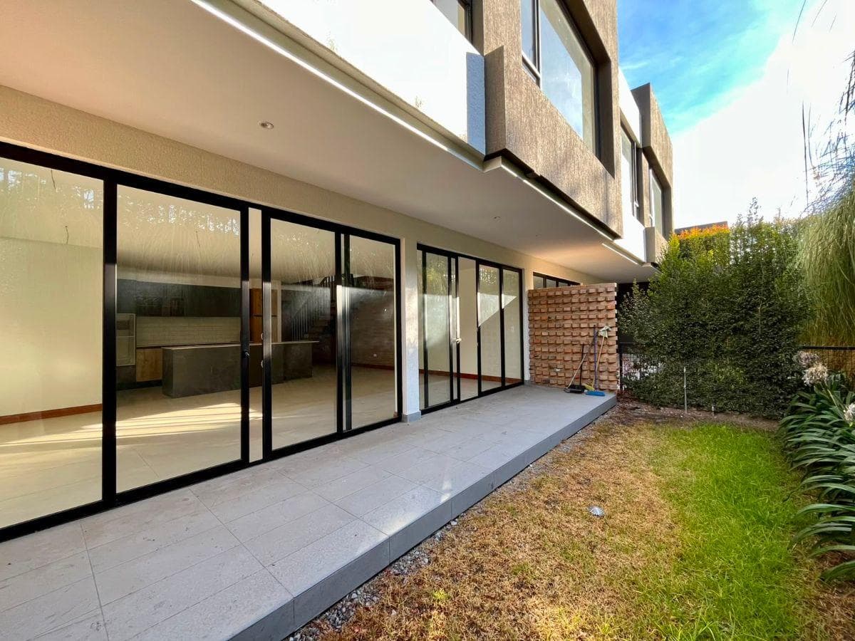 Casa de Venta por Estrenar Sector Tumbaco — imagen 5