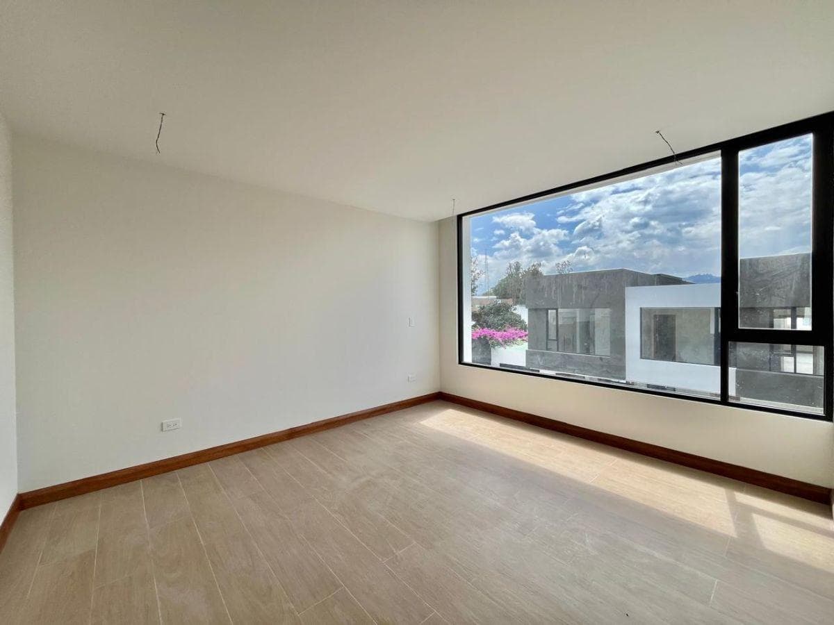 Casa de Venta por Estrenar Sector Tumbaco — imagen 2