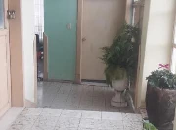 Terreno de Venta con Casa Ex Clínica en El Centro de Tulcán, Carchi — imagen 3