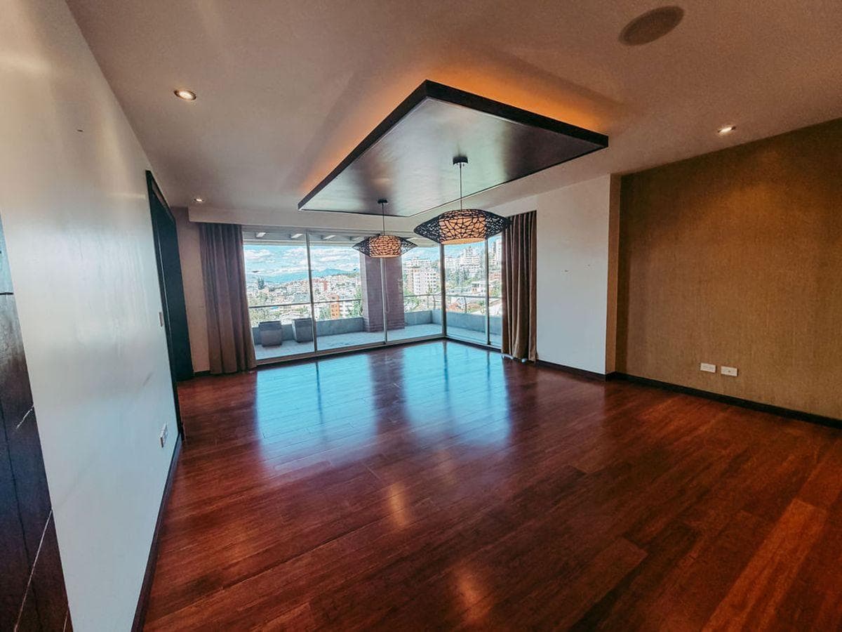 Exclusivo Departamento de Lujo en Venta en Quito Tennis. 6to Piso — imagen 4