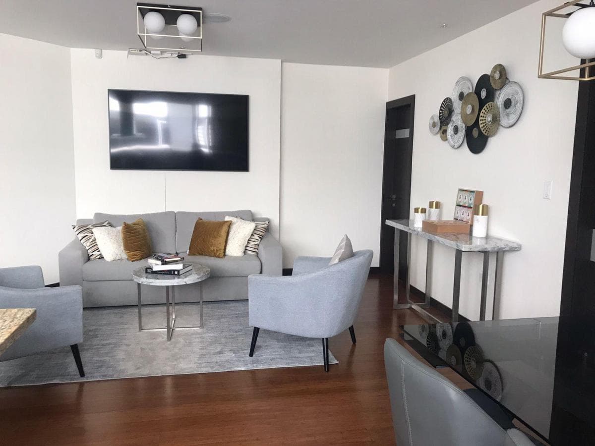 Monteserrín Venta Suite 85 m² Amoblada, Frente a Urba Park del Ciclista — imagen 7