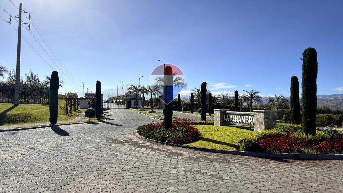 Terreno en Venta 800 m² Urb. Alhambra - Tabacundo — imagen 1