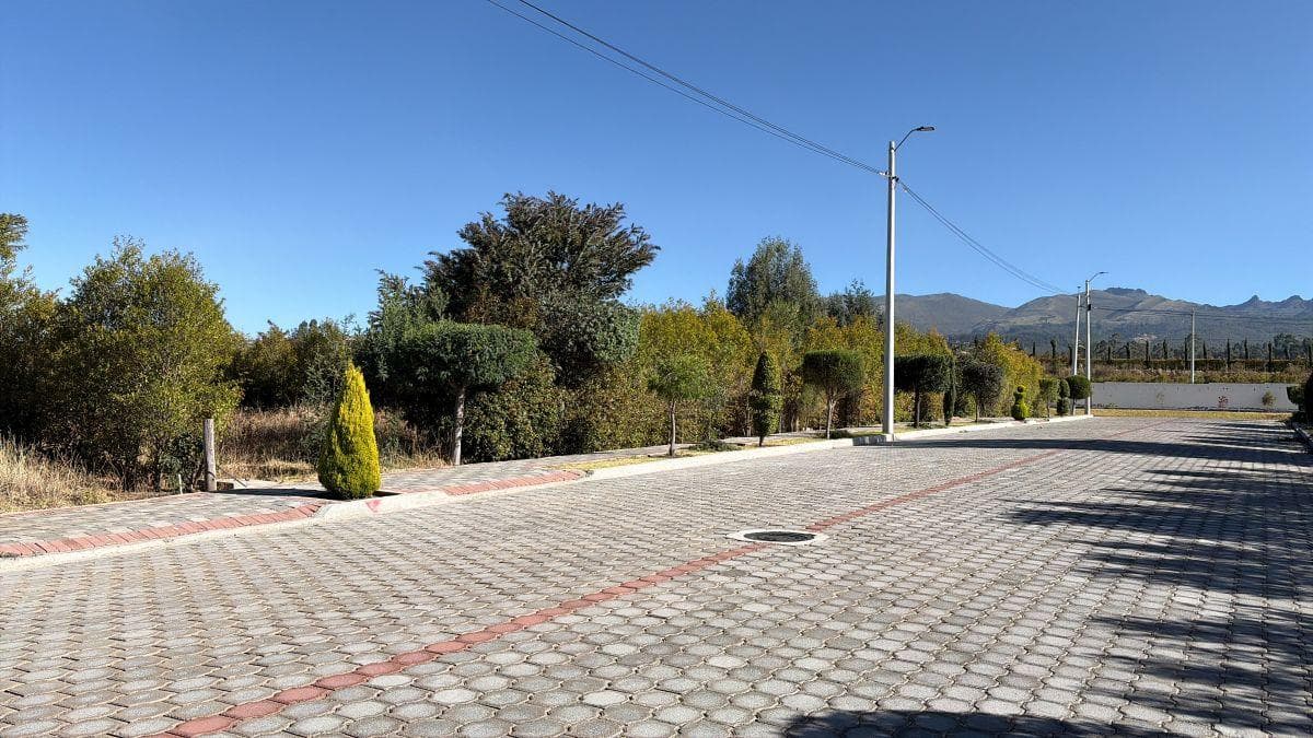 Terreno en Venta 800 m² Urb. Alhambra - Tabacundo — imagen 8