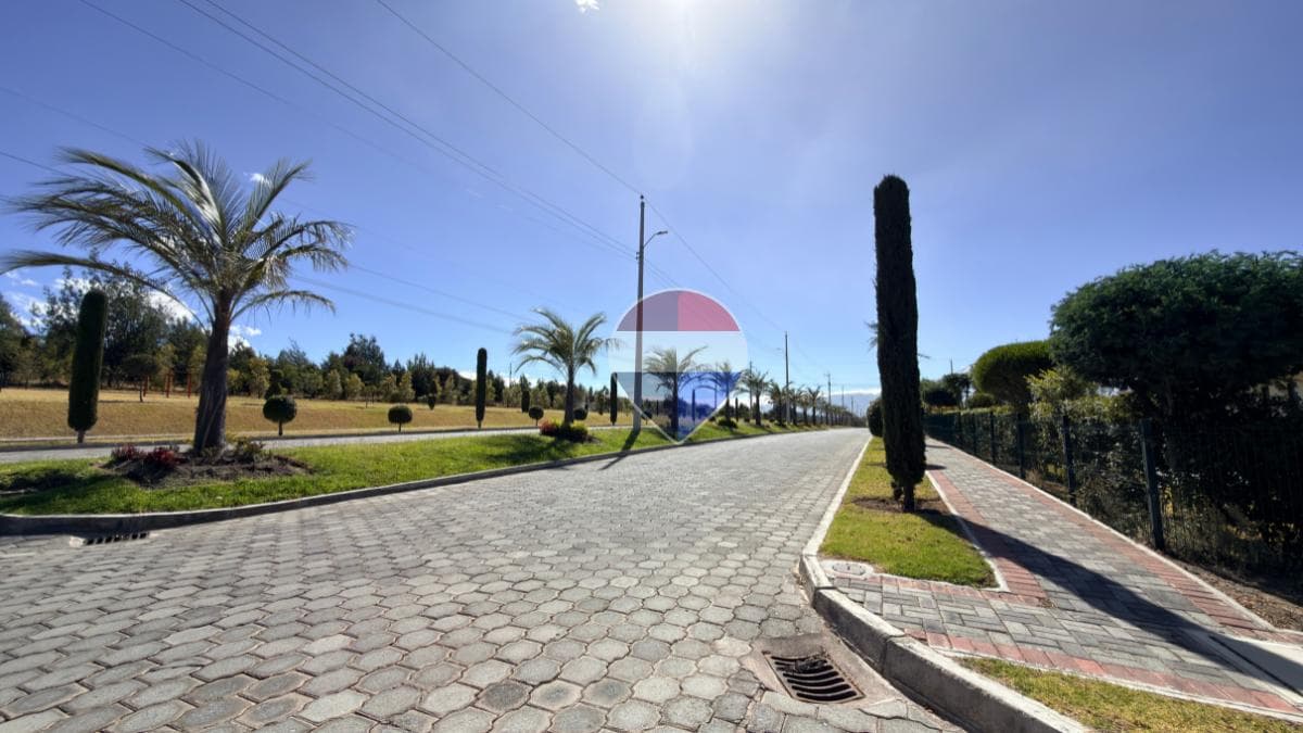Terreno en Venta 800 m² Urb. Alhambra - Tabacundo — imagen 4