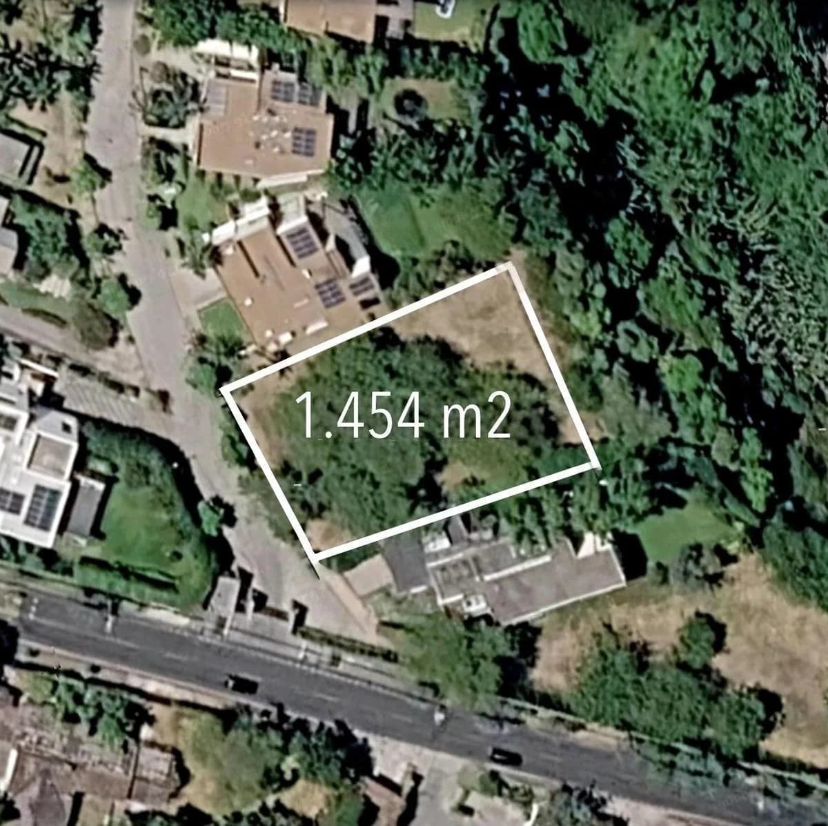 Cumbaya - Sector La Viña 1454 m² en Venta Terreno Bifamiliar en Urbanización de Lujo — imagen 1