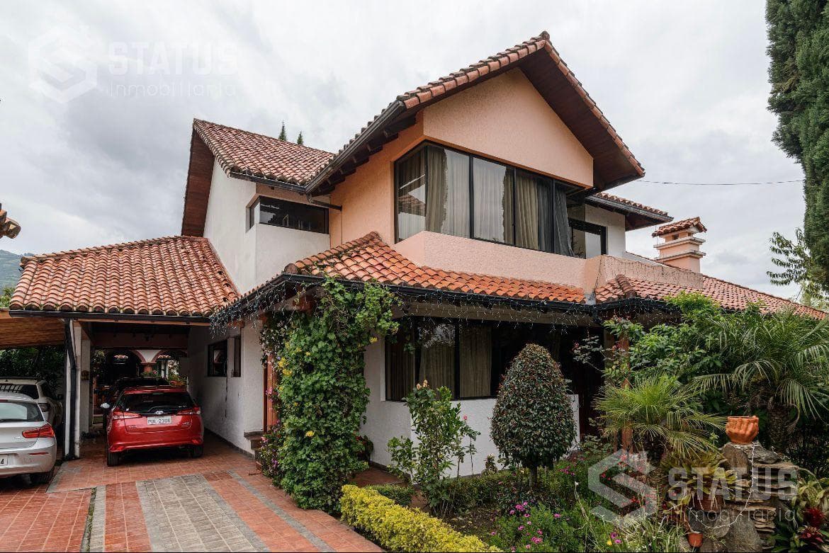 Venta de Casa de Lujo en San Gabriel a Pocos Minutos del Supermaxi — imagen 1