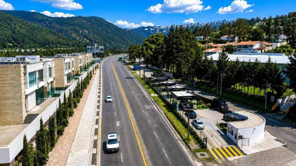 Terreno de 857 m² en Venta en Cumbayá — imagen 9