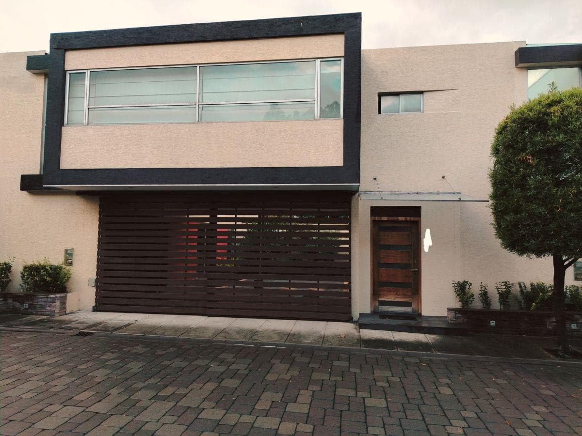 Vendo Bonita Casa en Conjunto Tres Dorm. Sector Vía Al Tingo — imagen 1