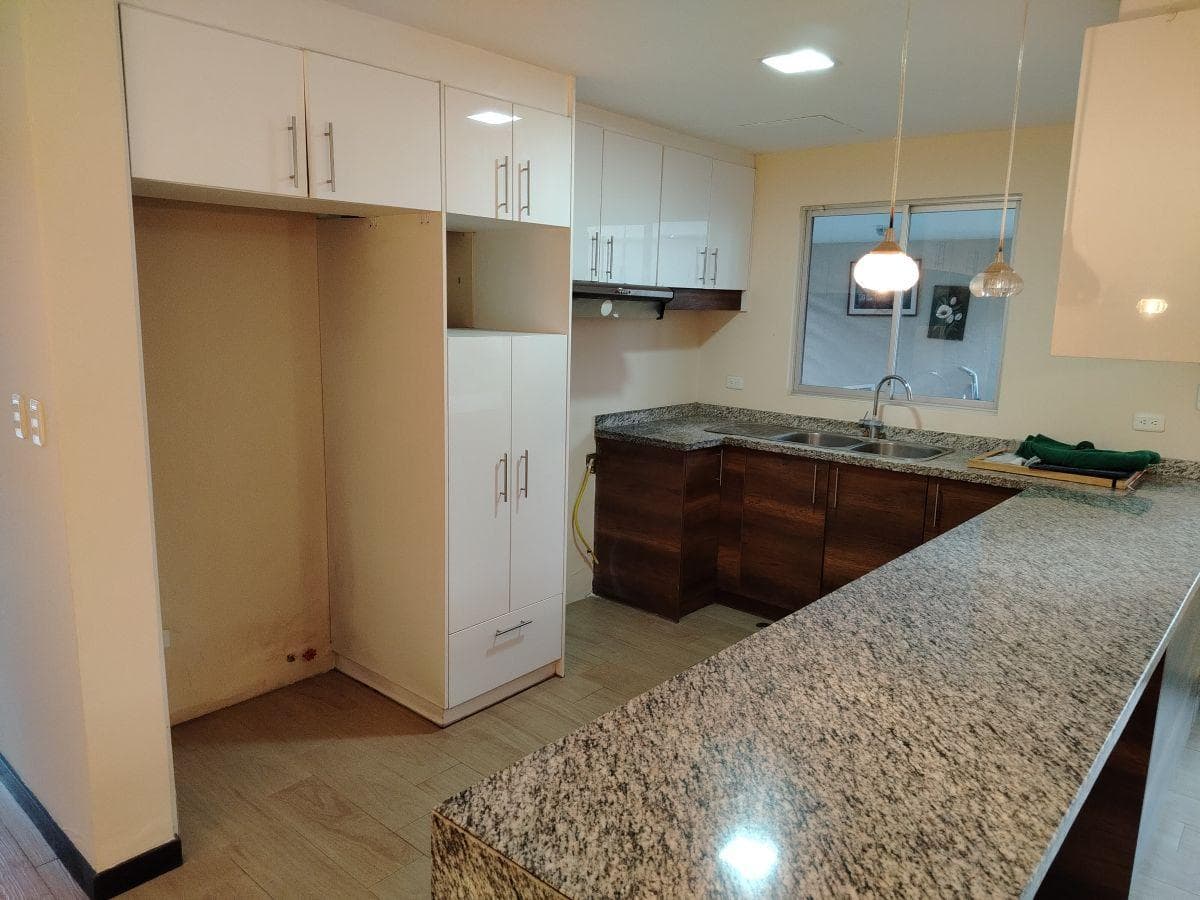 Vendo Bonita Casa en Conjunto Tres Dorm. Sector Vía Al Tingo — imagen 9