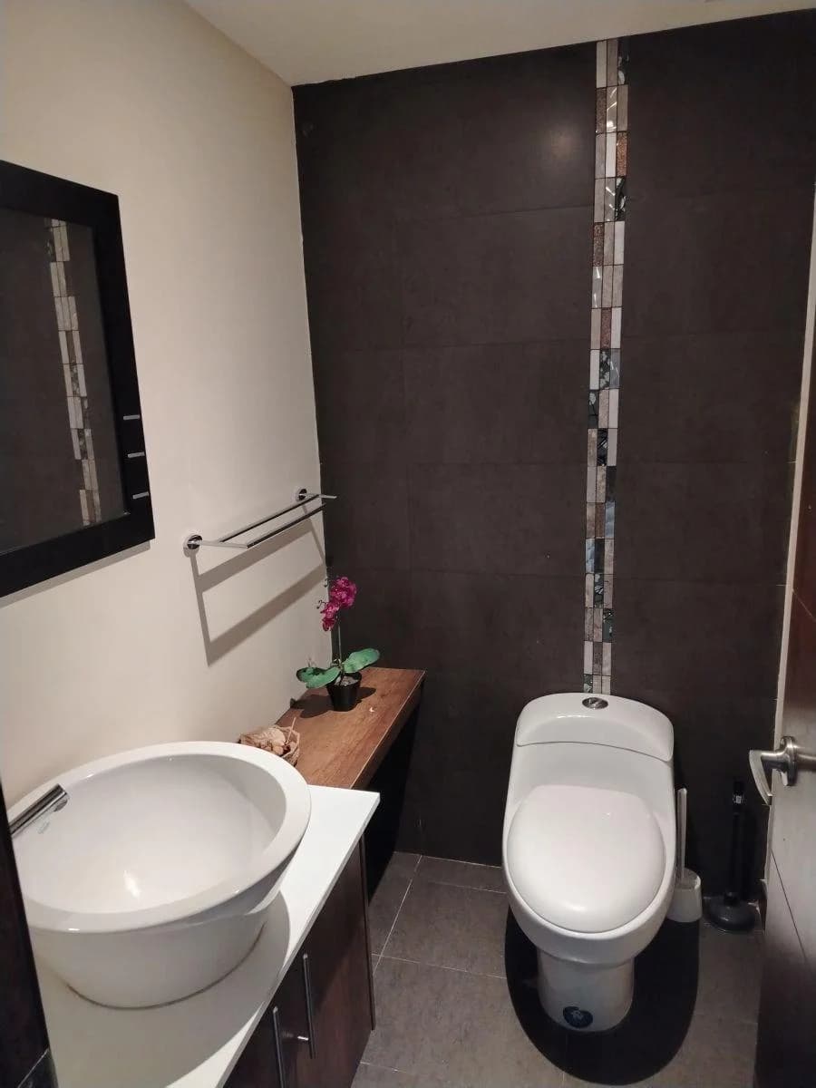 Vendo Bonita Casa en Conjunto Tres Dorm. Sector Vía Al Tingo — imagen 6