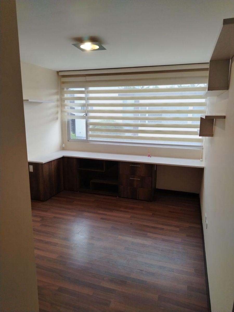 Vendo Bonita Casa en Conjunto Tres Dorm. Sector Vía Al Tingo — imagen 5