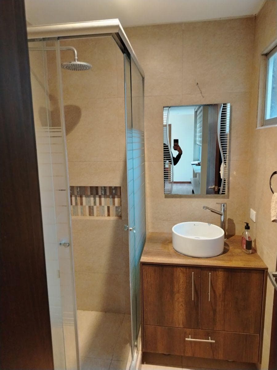 Vendo Bonita Casa en Conjunto Tres Dorm. Sector Vía Al Tingo — imagen 2