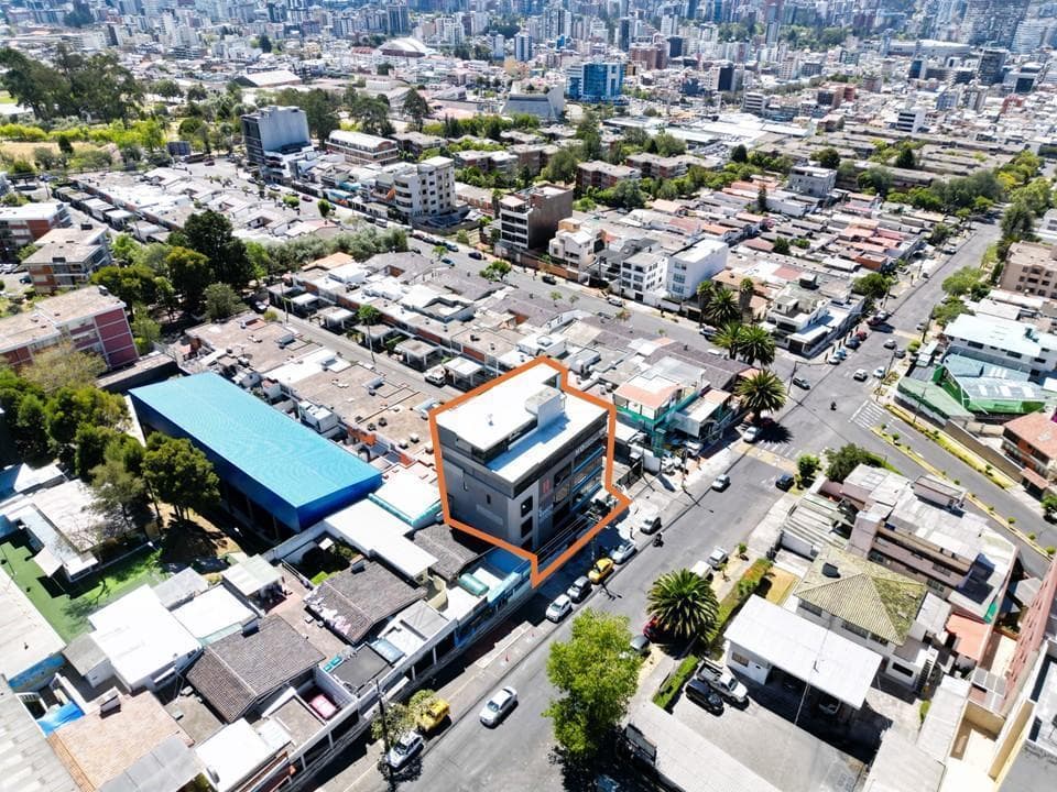 De Venta Edificio, Sector Metropolitano 1.231 m² de Construccion — imagen 6