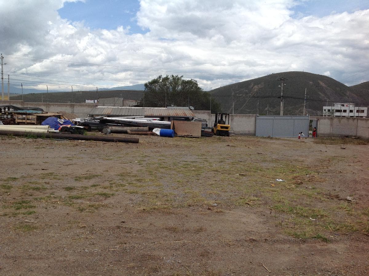 Renta Terreno de 20.835 m² con Cerramiento y Oficina en La Mitad del Mundo - Quito — imagen 6