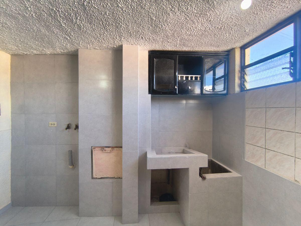 Departamento en Venta | Multifamiliares 5 de Junio - Bloque 3 | Cerca del Metro La Magdalena | Quito — imagen 7