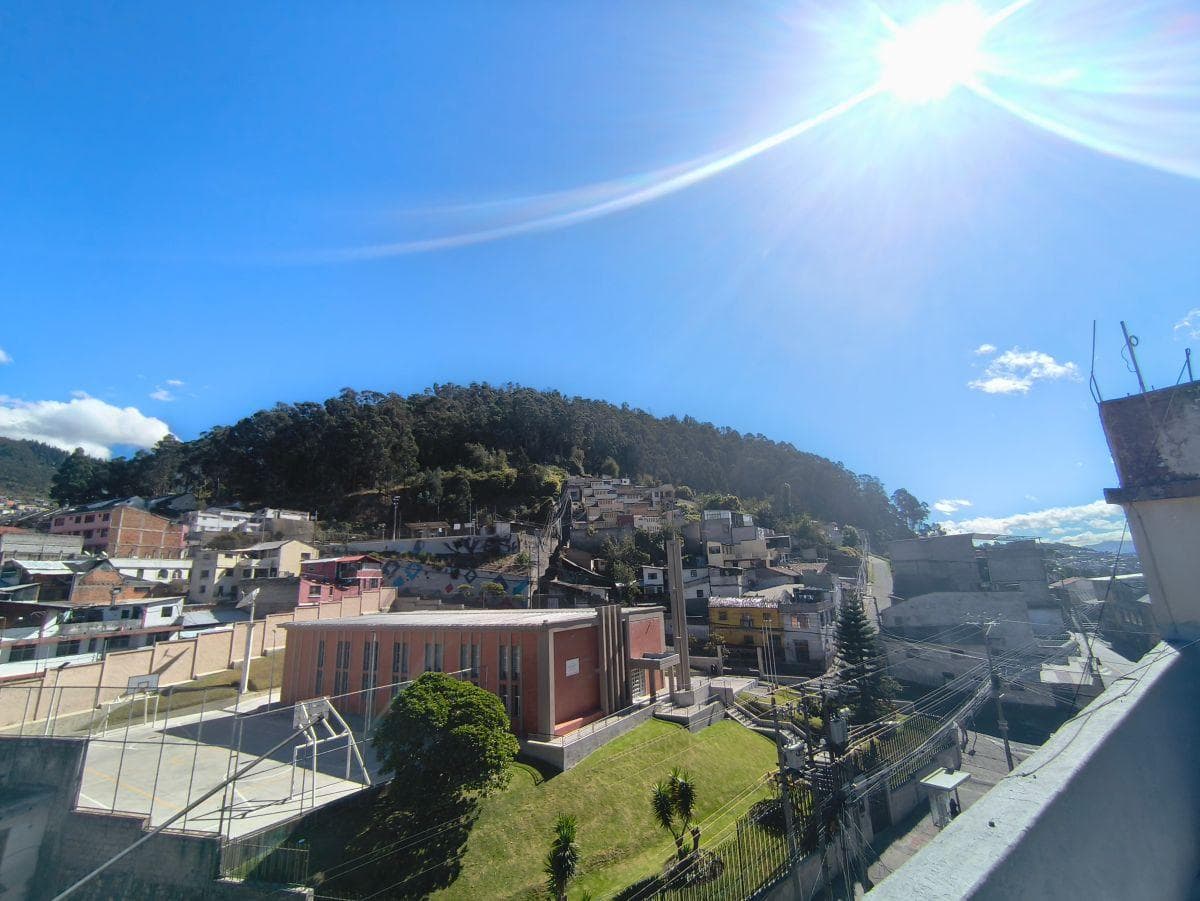 Departamento en Venta | Multifamiliares 5 de Junio - Bloque 3 | Cerca del Metro La Magdalena | Quito — imagen 3