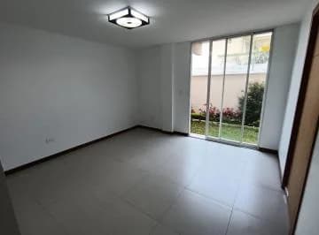 Casa Moderna en Venta, San Juan de Cumbayá, Quito — imagen 3
