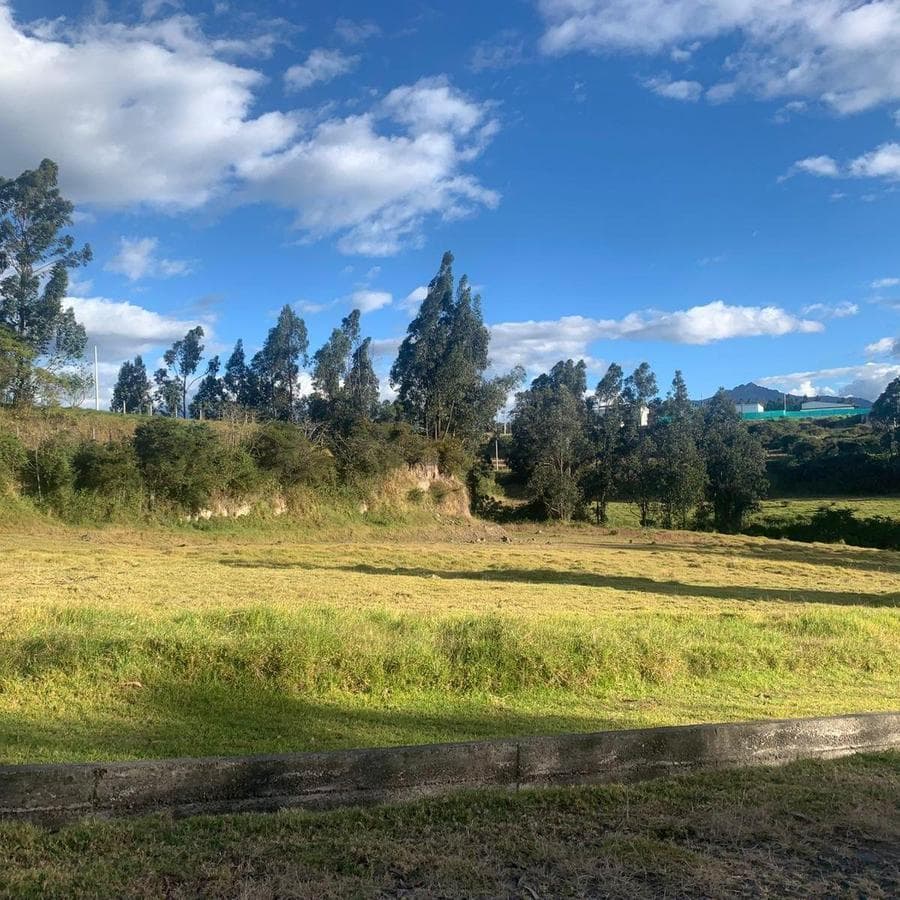 Venta Terreno 3500 m² Dentro de Urbanizacion Valle de Los Chillos Altos de Betania — imagen 1