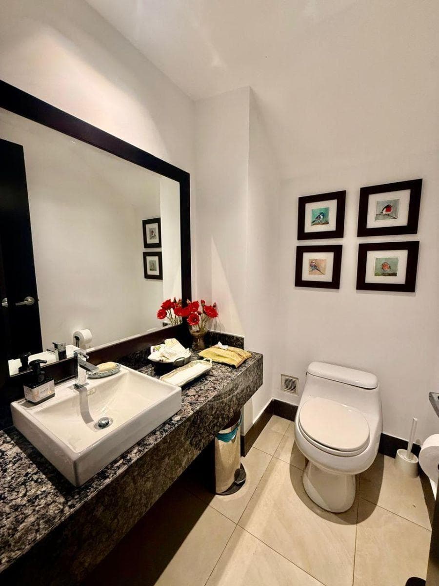 Samborondón Km 7.5 Laguna del Sol Casa en Venta, Guayas — imagen 2