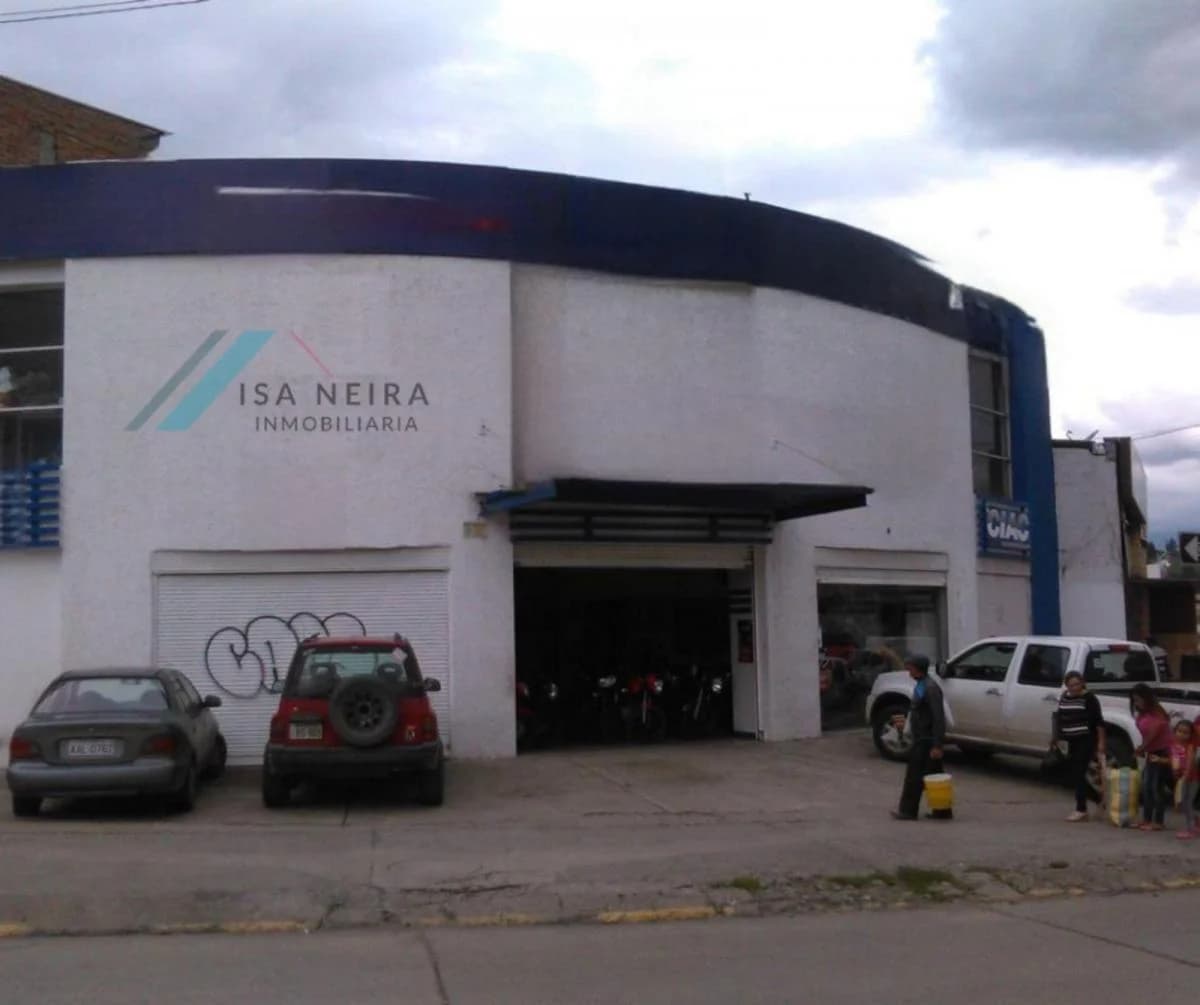 Local Comercial - El Batán, Azuay — imagen 1