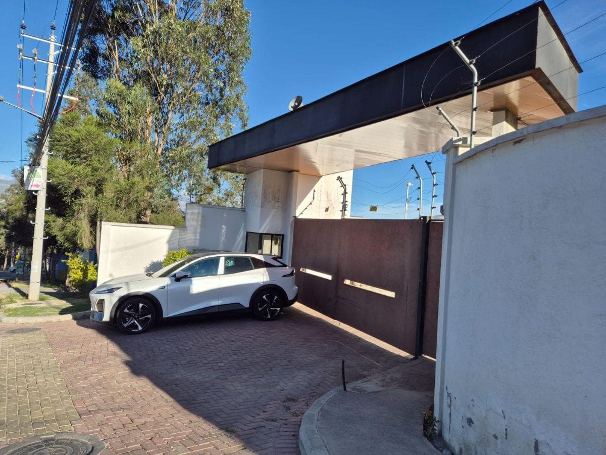 Terreno de 574 m² en Venta en El Sector de Nayón — imagen 6