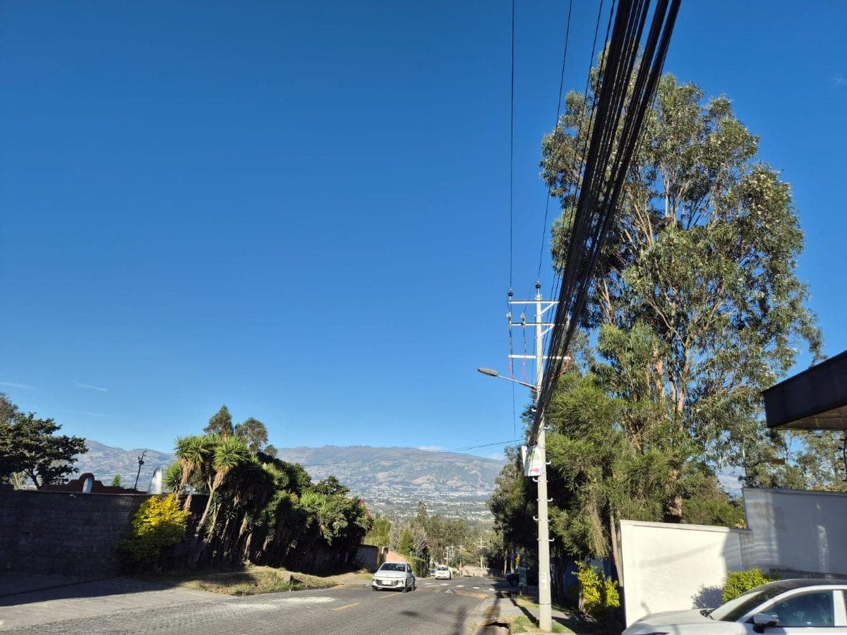 Terreno de 574 m² en Venta en El Sector de Nayón — imagen 2