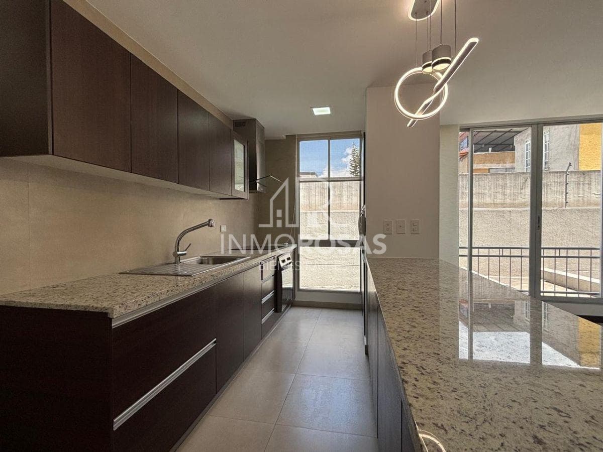 Oportunidad en Edif. con Ascensor $82.900 Vendo Dpto de 2 Dorm. con 1 Parq. Ponceano Alto — imagen 1