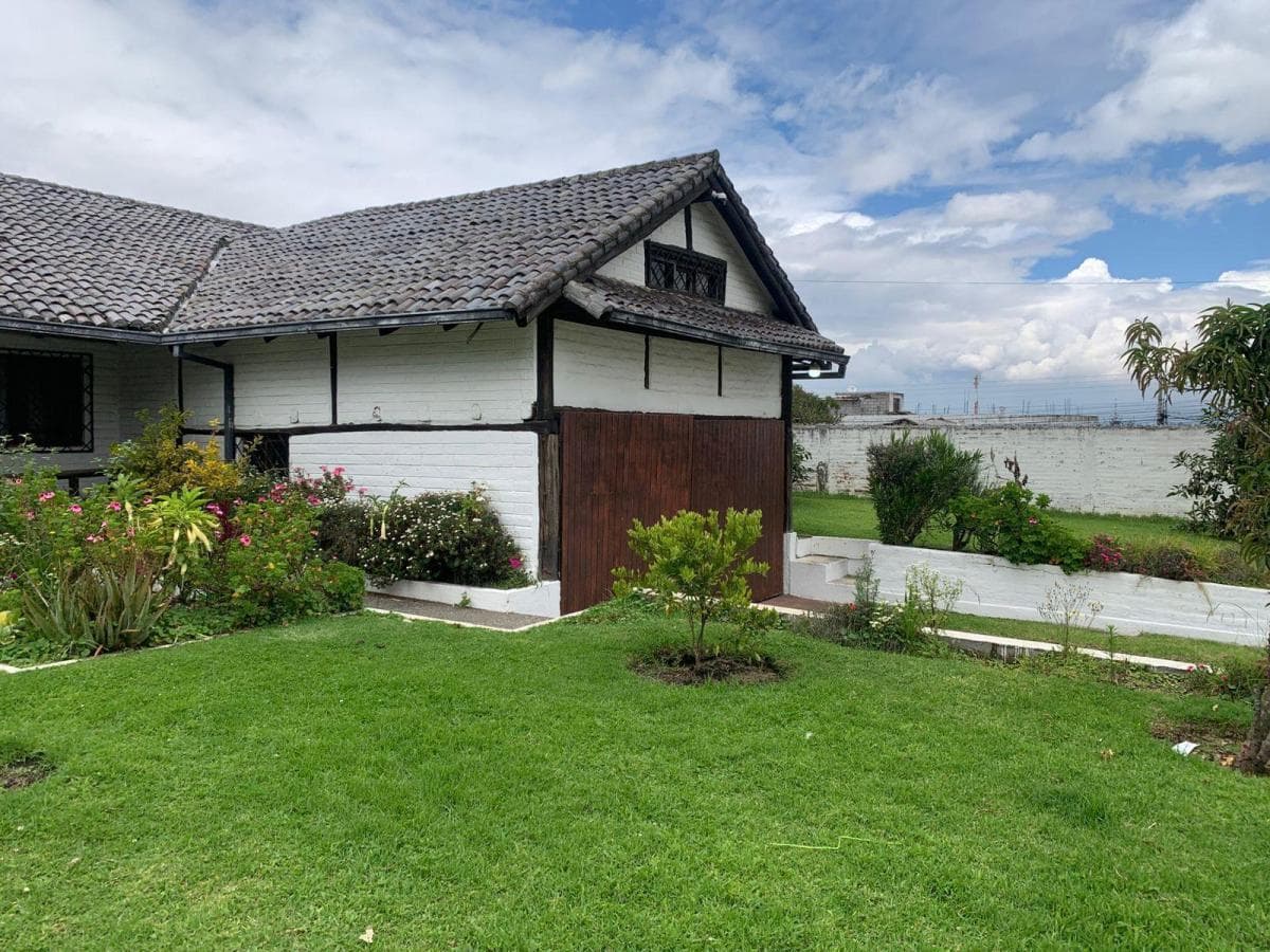 Pifo Venta Hermoso Terreno 1800 m² Tiiene Una Casa Campestre y un Departamento — imagen 9