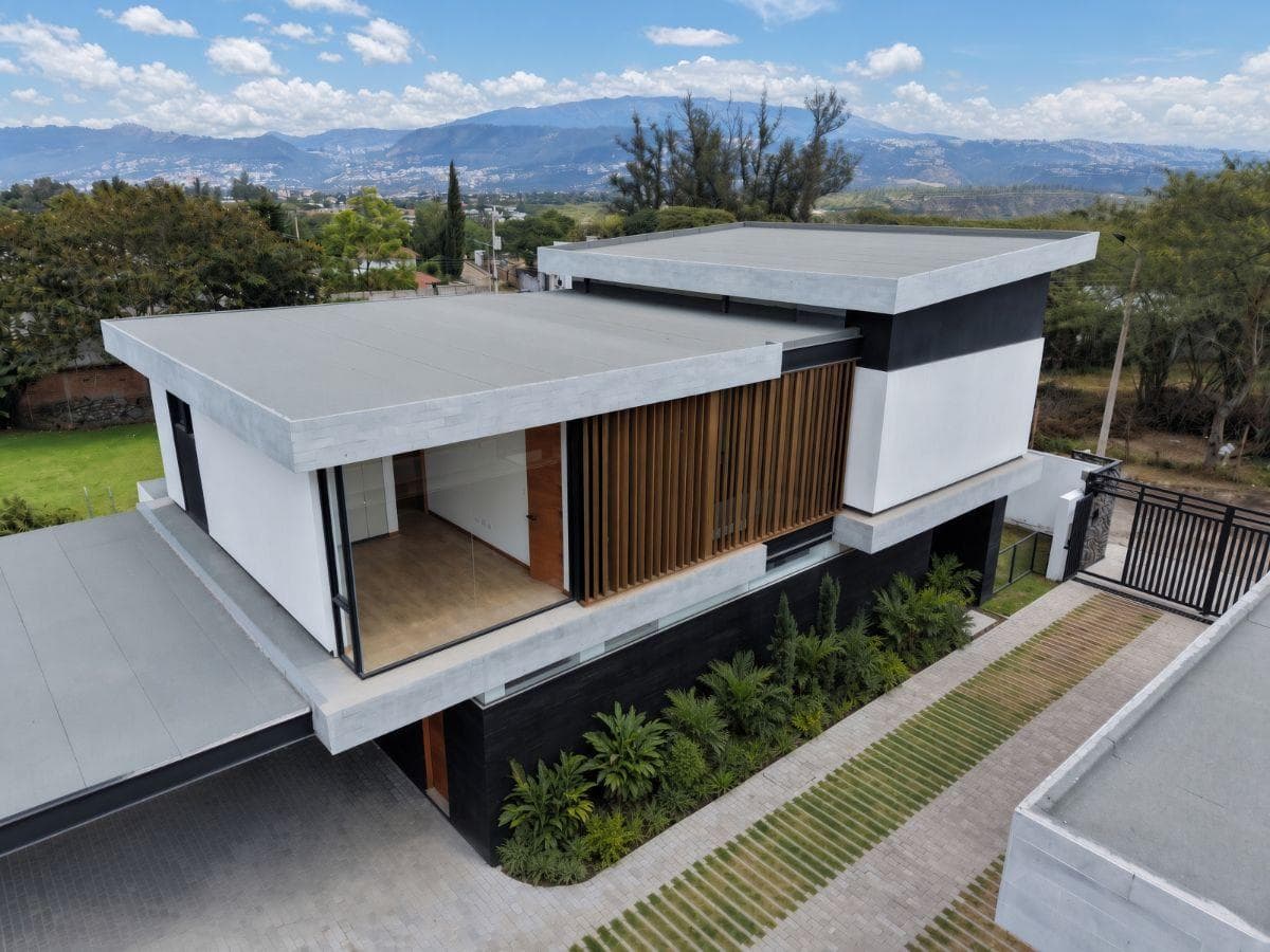Hermosa Casa Moderna de Venta en Urbanización Privada Puembo! a Estrenar! — imagen 10