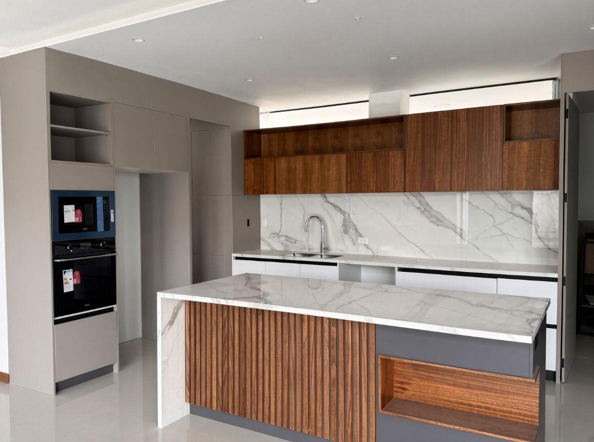 Hermosa Casa Moderna de Venta en Urbanización Privada Puembo! a Estrenar! — imagen 9
