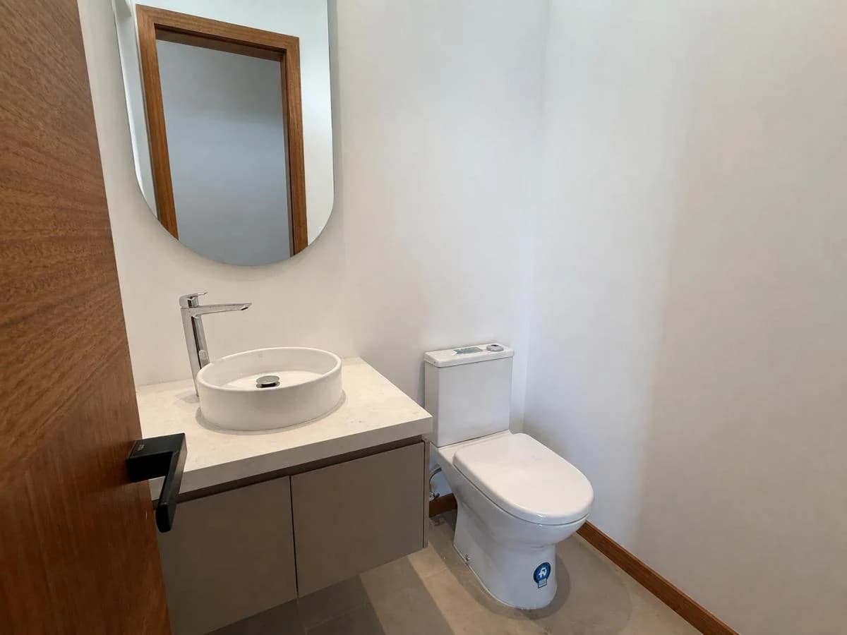 Hermosa Casa Moderna de Venta en Urbanización Privada Puembo! a Estrenar! — imagen 2