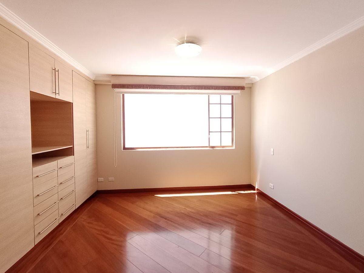 Departamento Como Nuevo 97 m² con 2 Dorm. en Venta en La Urb. Jardines de Amagasí — imagen 5