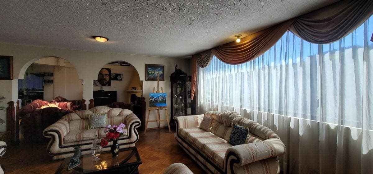 Casa Rentera de Venta en La Vicentina, Quito — imagen 4