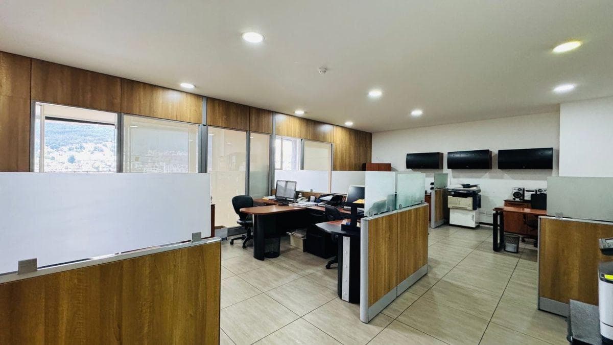 Oficina en Venta Sector La Carolina con Terraza Edificio Moderno — imagen 9