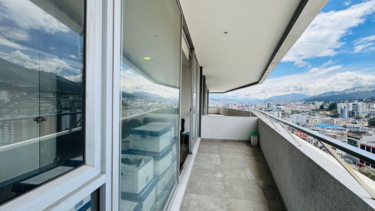 Oficina en Venta Sector La Carolina con Terraza Edificio Moderno — imagen 5