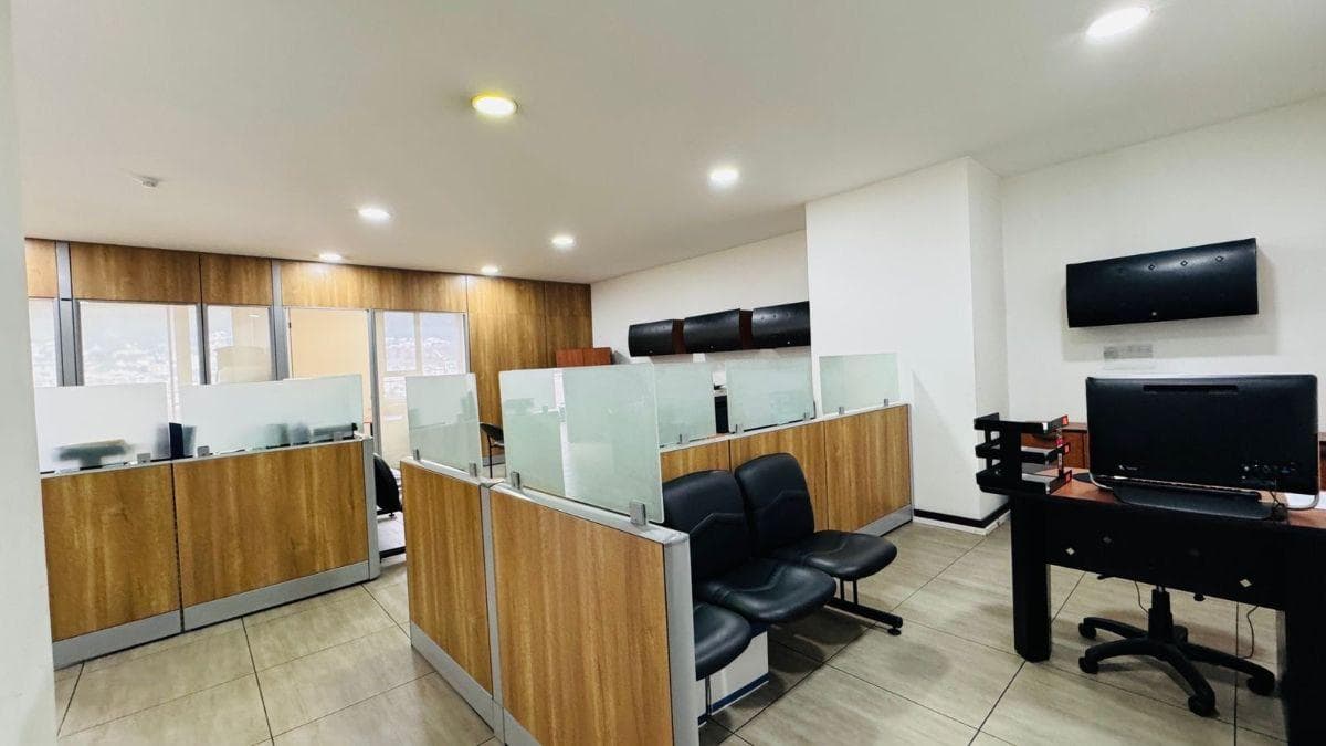 Oficina en Venta Sector La Carolina con Terraza Edificio Moderno — imagen 4