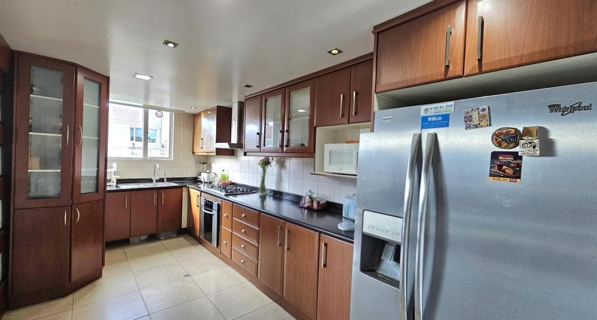 Venta Departamento de Oportunidad en Urb. Jardines de Amagasi con Seguridad de Primera, Solca — imagen 7