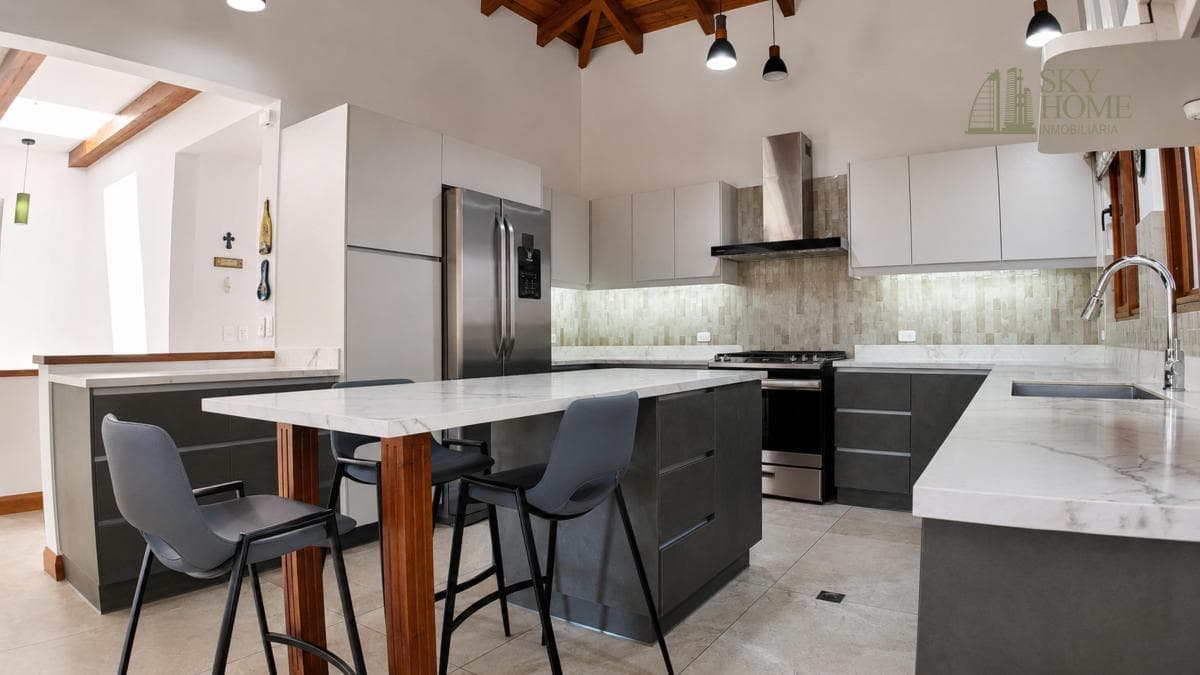 Venta Hermosa Casa en Tanda, con Ascensor, Paneles Solares y Jardín 137 m² — imagen 8
