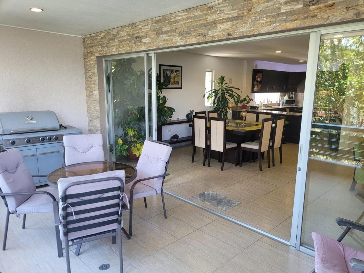 Valle de Los Chillos Departamento con Balcón en Venta Dentro de Urbanización Sector Playa Chica — imagen 8