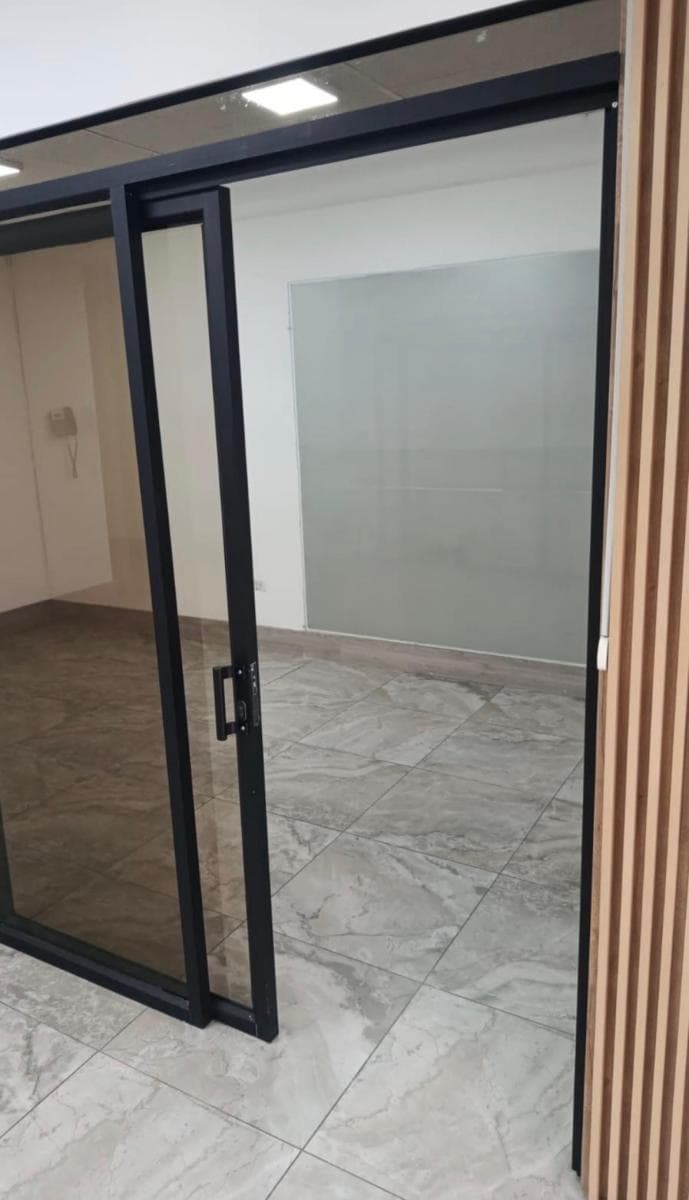 Oficina de Venta, 100 m² Edificio Corporativo, Tamayo y Baquerizo Moreno — imagen 7