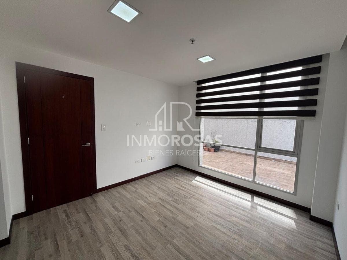 Oportunidad $82.900! Vendo Dpto de 2 Dorm. con 1 Parq. Ponceano Alto Edif. con Ascensor — imagen 4