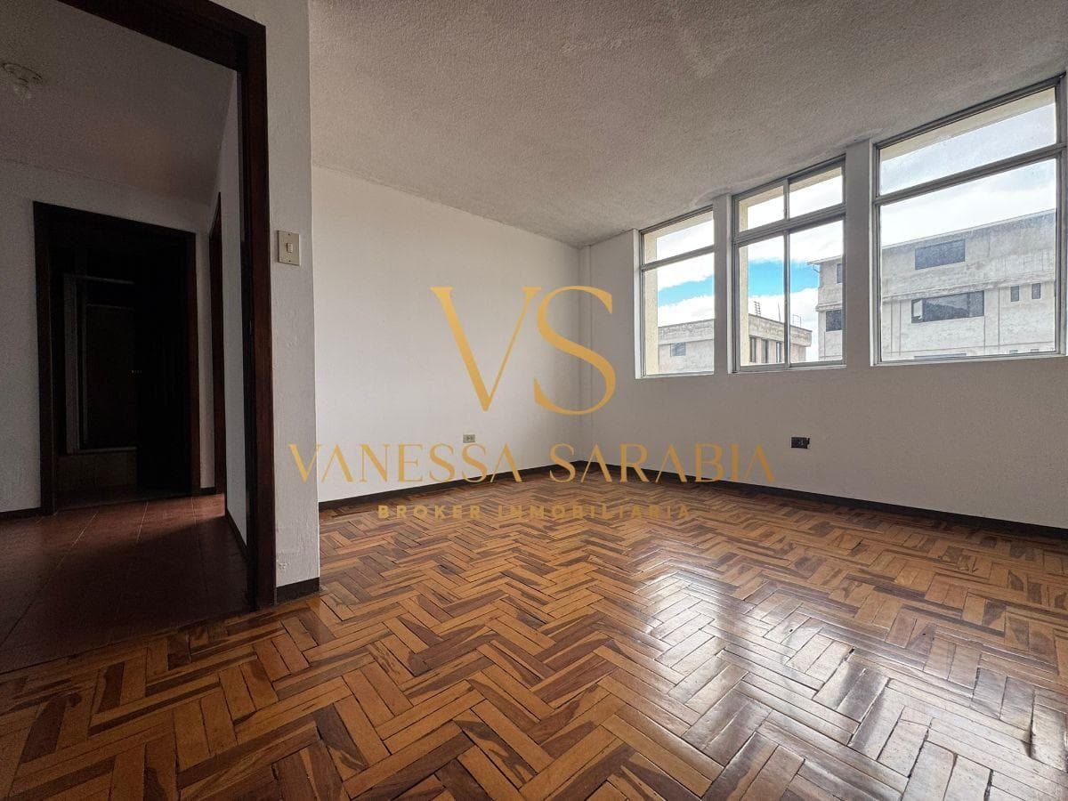 Casa Rentera de 526 m² con 12 Habitaciones en Venta en La Real Audiencia - Norte de Quito — imagen 4