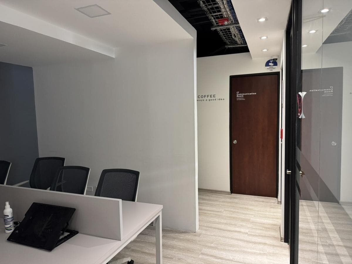 Venta Oficina de 132 m² en Edificio Corporativo Amazonas y Pereira - Quito — imagen 3